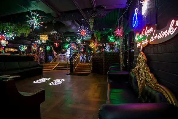 One One Bar Picture 8