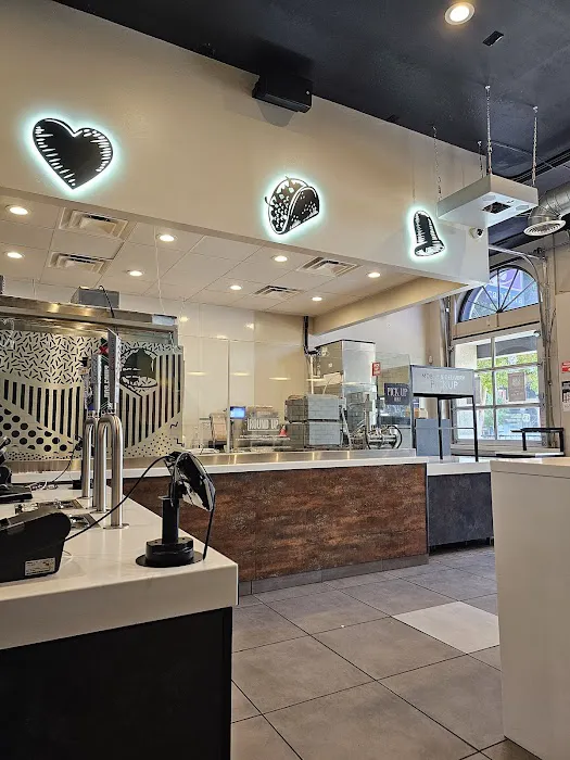 Taco Bell Cantina Picture 10