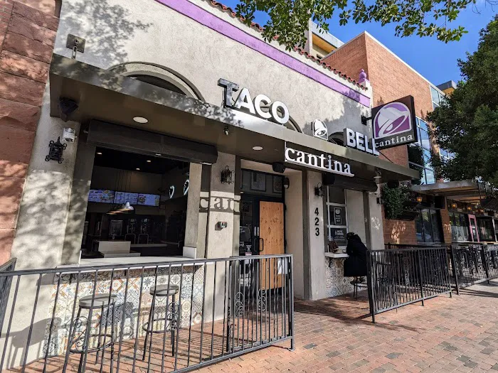 Taco Bell Cantina Picture 4