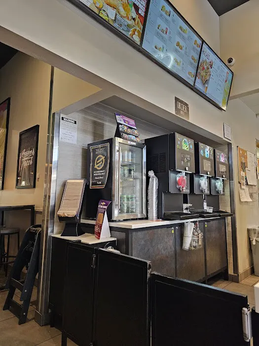 Taco Bell Cantina Picture 6