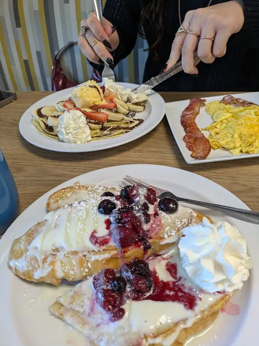 Sweet Desert Cafe Picture 5