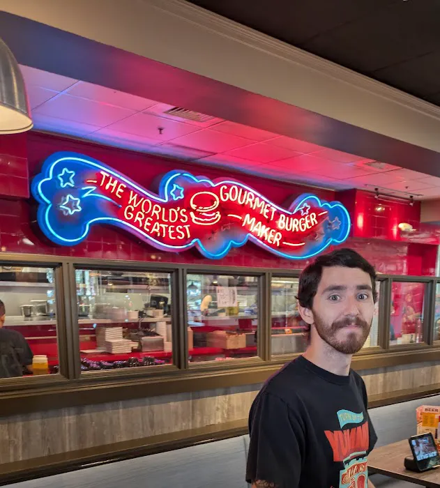 Red Robin Gourmet Burgers and Brews Picture 1