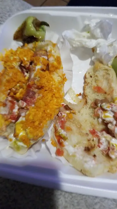 La Pasadita Hot Dogs Picture 10