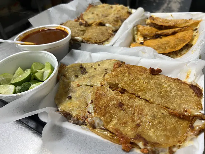 tacos y birria Obregon Picture 8