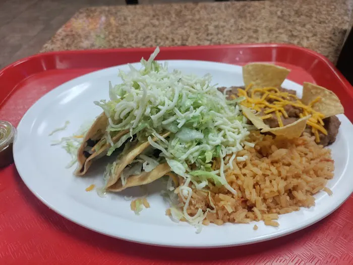 Los Armandos Picture 3