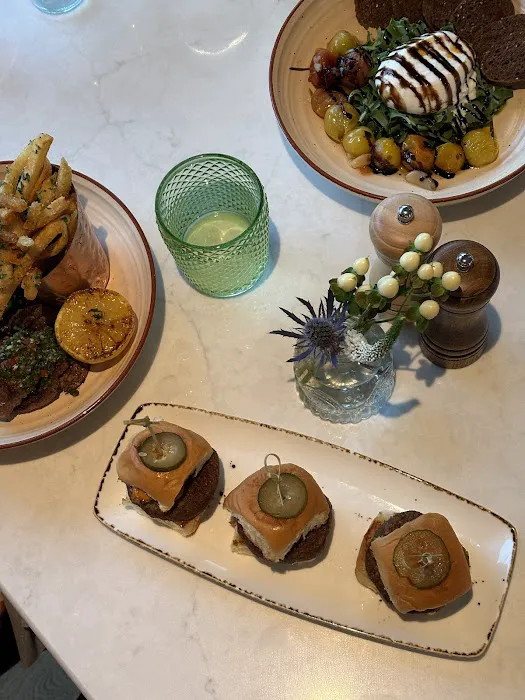 Lydia's Kitchen & Market Picture 10