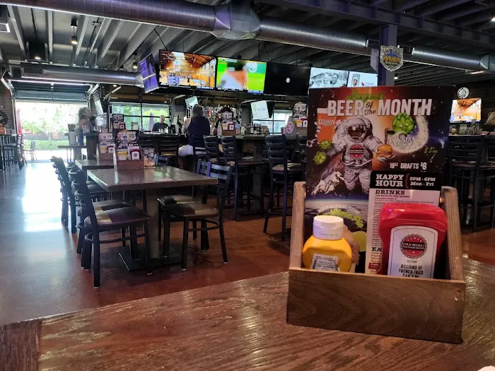 Cold Beers & Cheeseburgers Picture 4