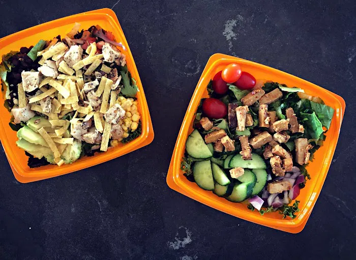 Salad and Go Picture 5