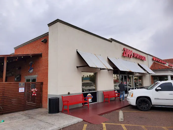 Zipps Sports Grill Picture 8