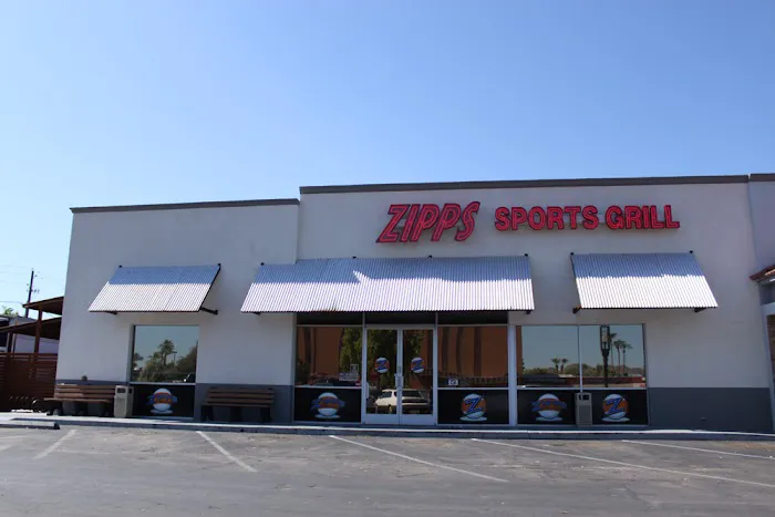 Zipps Sports Grill Picture 4