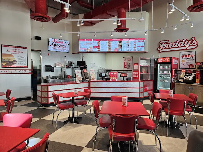 Freddy's Frozen Custard & Steakburgers Picture 10