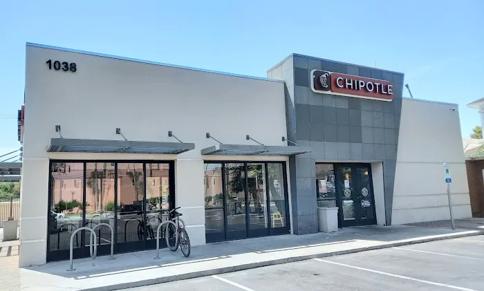 Chipotle Mexican Grill Picture 3