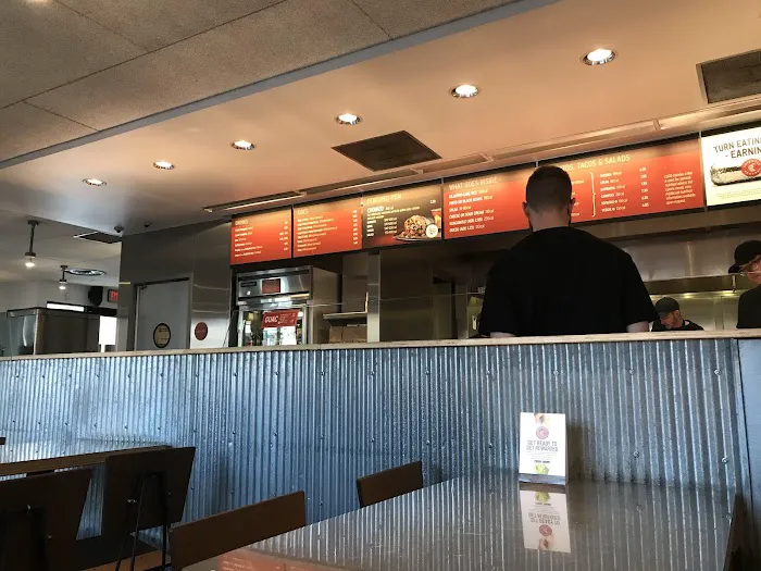 Chipotle Mexican Grill Picture 6