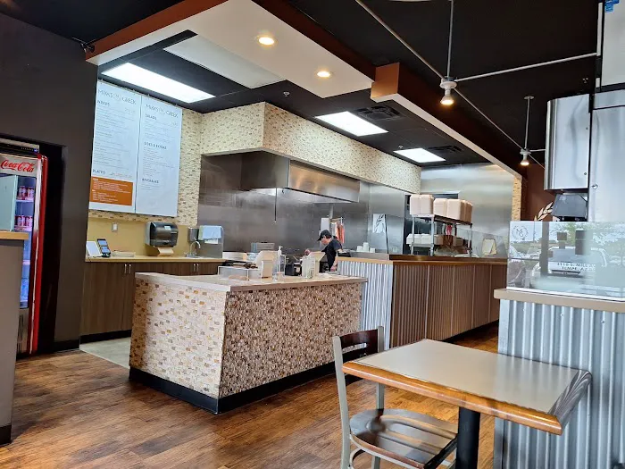 MIKA’S GREEK Picture 4