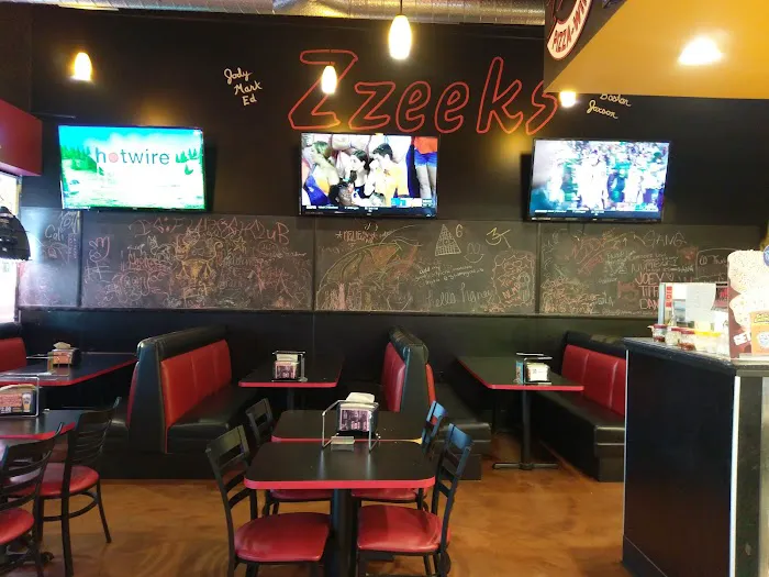 Zesty Zzeeks Pizza & Wings Picture 10