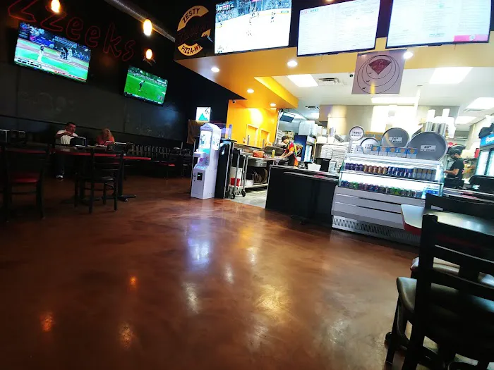 Zesty Zzeeks Pizza & Wings Picture 7