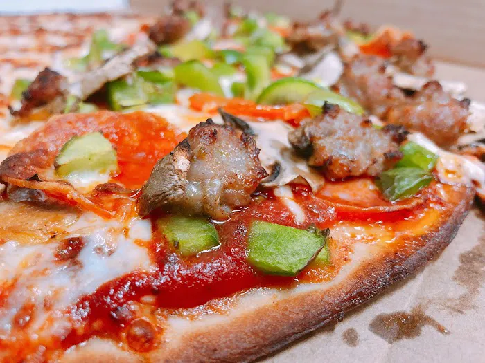 Zesty Zzeeks Pizza & Wings Picture 6