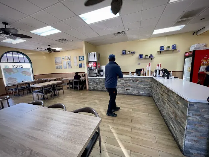 Maui Hawaiian Grill Picture 2