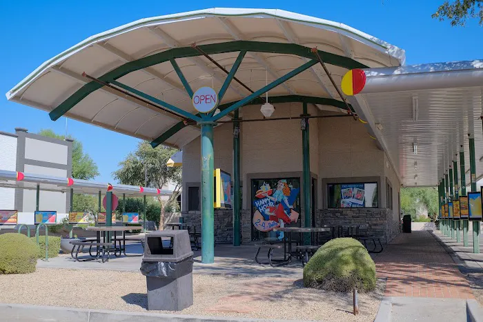 Sonic Drive-In Picture 3