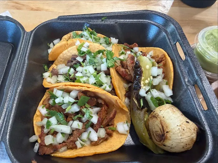 Salsitas tacos Al carbon Picture 7