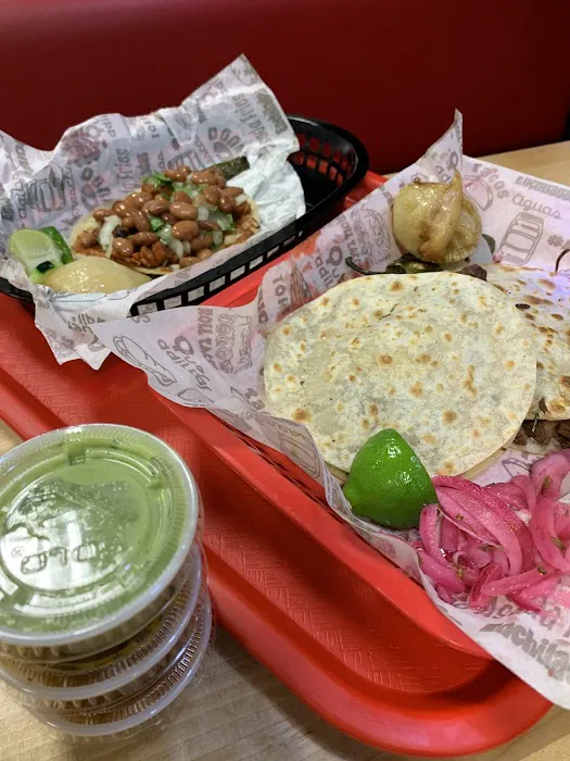 Salsitas tacos Al carbon Picture 9