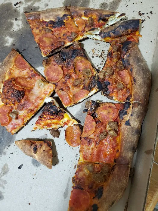 Celas's Pizza Picture 10