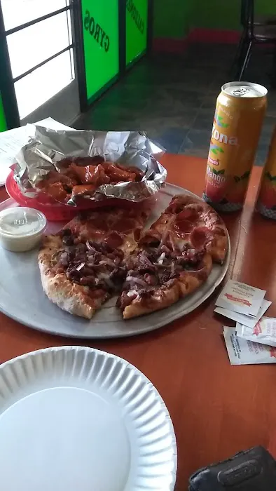 Celas's Pizza Picture 4