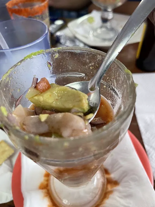 Mariscos Vuelve A La Vida Restaurant Picture 3