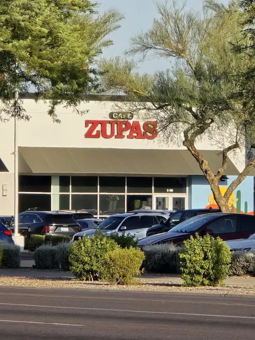 Café Zupas Picture 9