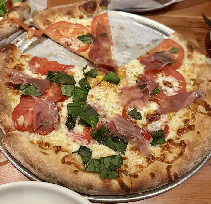 The Parlor Pizzeria Picture 5