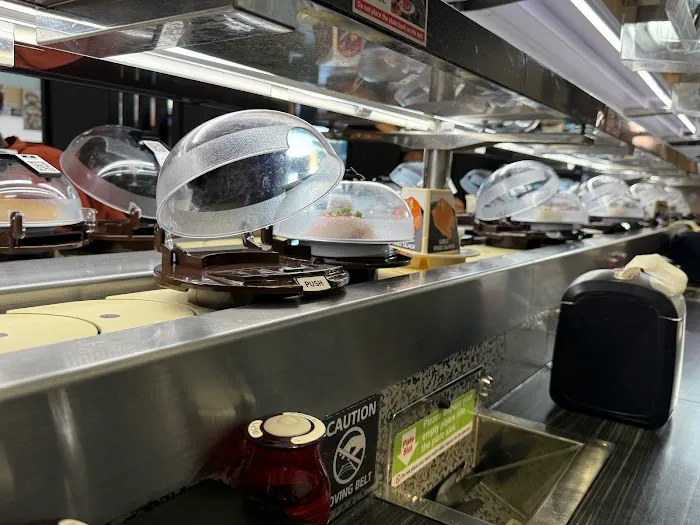 Kura Revolving Sushi Bar Picture 3