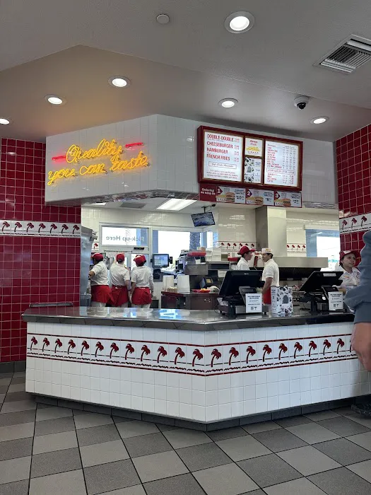 In-N-Out Burger Picture 9