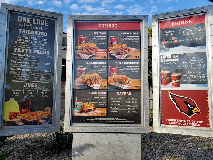 Raising Cane's Chicken Fingers Picture 9