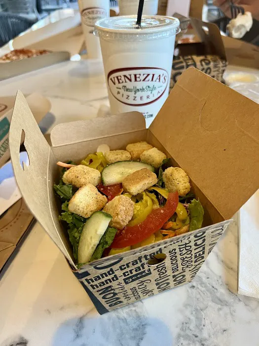 Venezia's New York Style Pizza Presto Picture 1