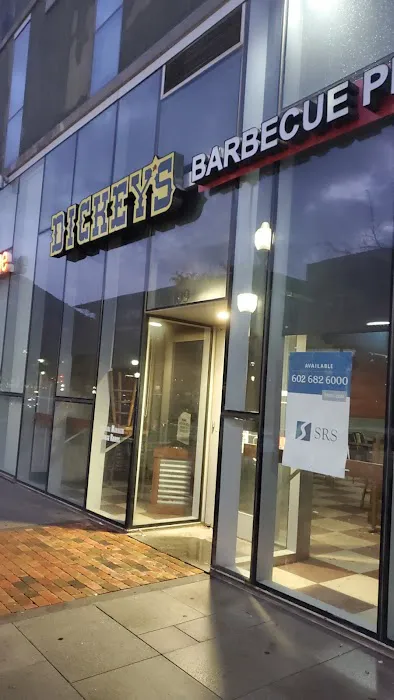 Big Deal Burger Picture 5