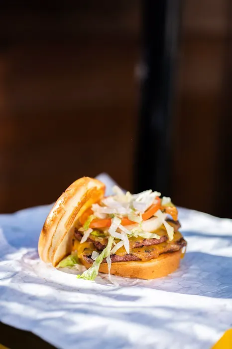 Big Deal Burger Picture 8