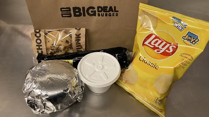 Big Deal Burger Picture 1