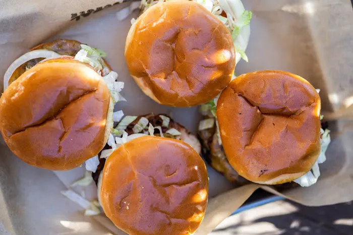 Big Deal Burger Picture 9