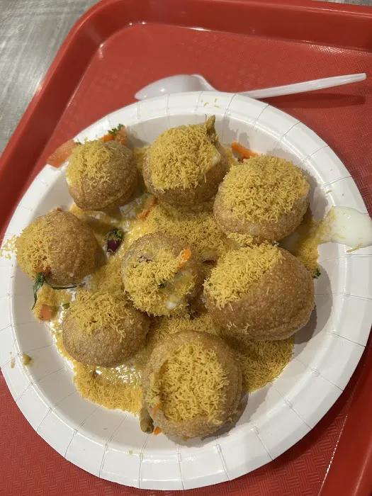 King and Cardinal Picture 4