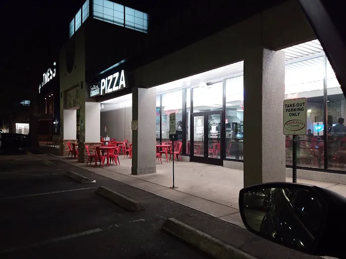 Venezia's Pizza Picture 3