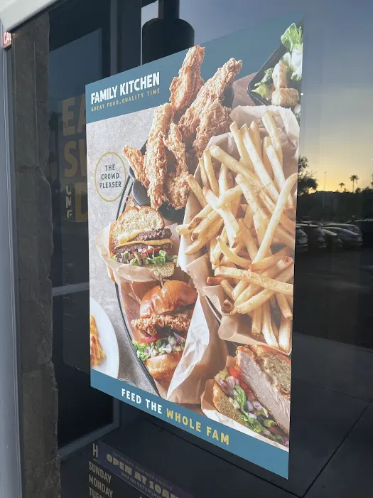 Family Kitchen Picture 4