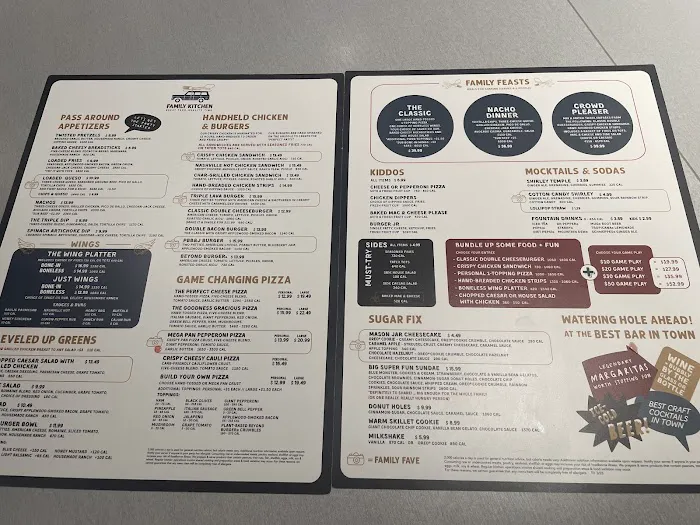 Family Kitchen Picture 3