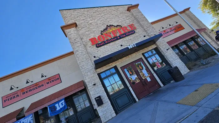 Bonfire Craft Kitchen and Tap House Tempe Picture 10