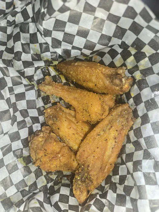 Long Wongs AZ Famous Wings Picture 6
