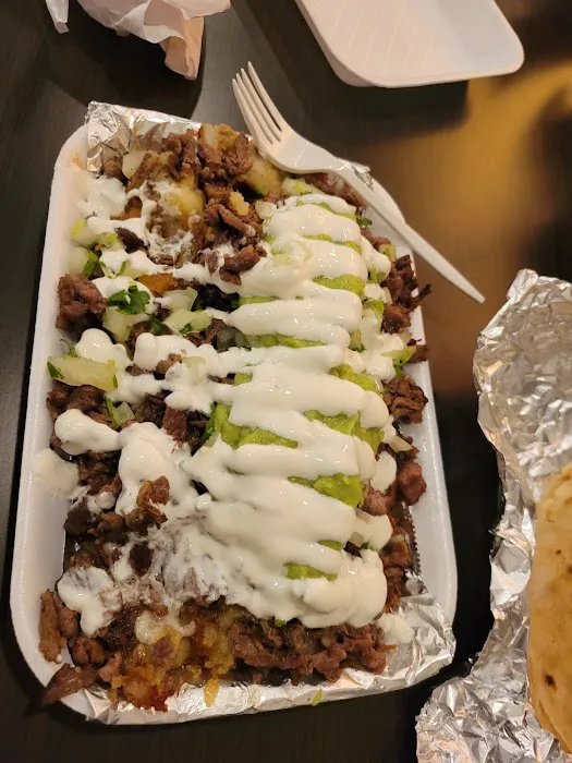 UNOS TACOS Y BIRRIA Picture 2