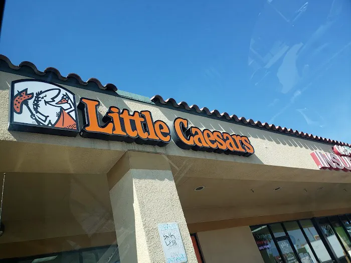 Little Caesars Pizza Picture 8