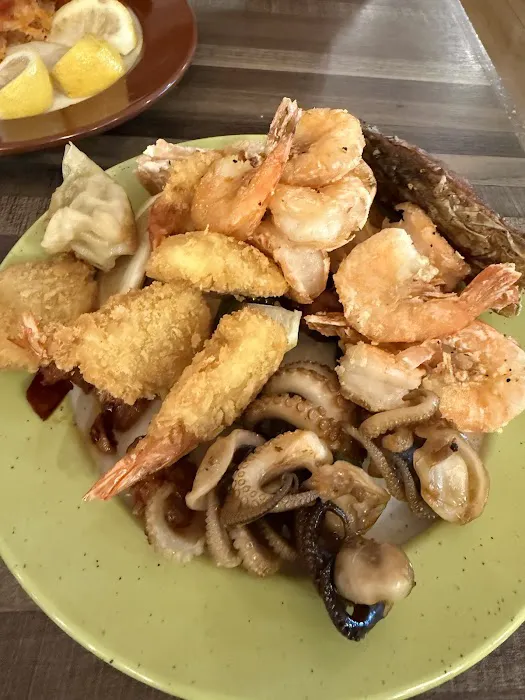 Lin's Grand Buffet Picture 8