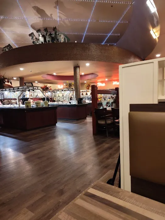 Lin's Grand Buffet Picture 2