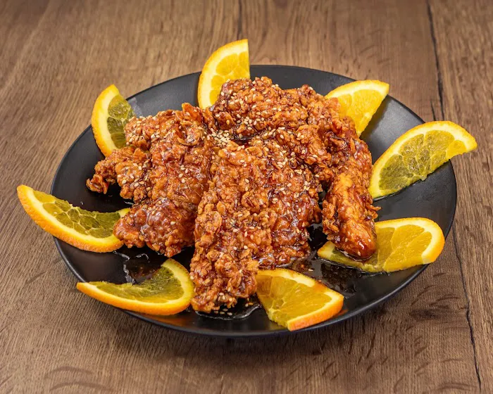 Chix N Buns Picture 8