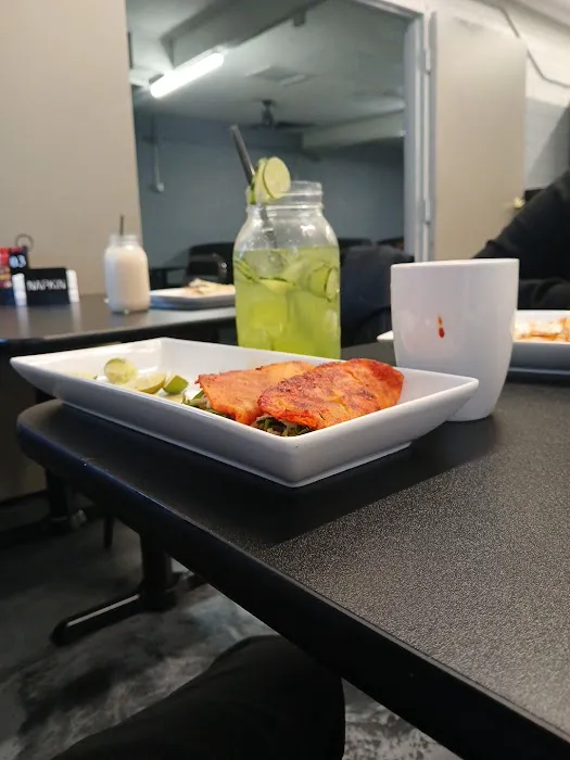 EL PAISA ARABE BAR & Restaurant Picture 3